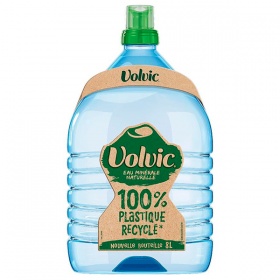 ���� Volvic � �������� 8 ������